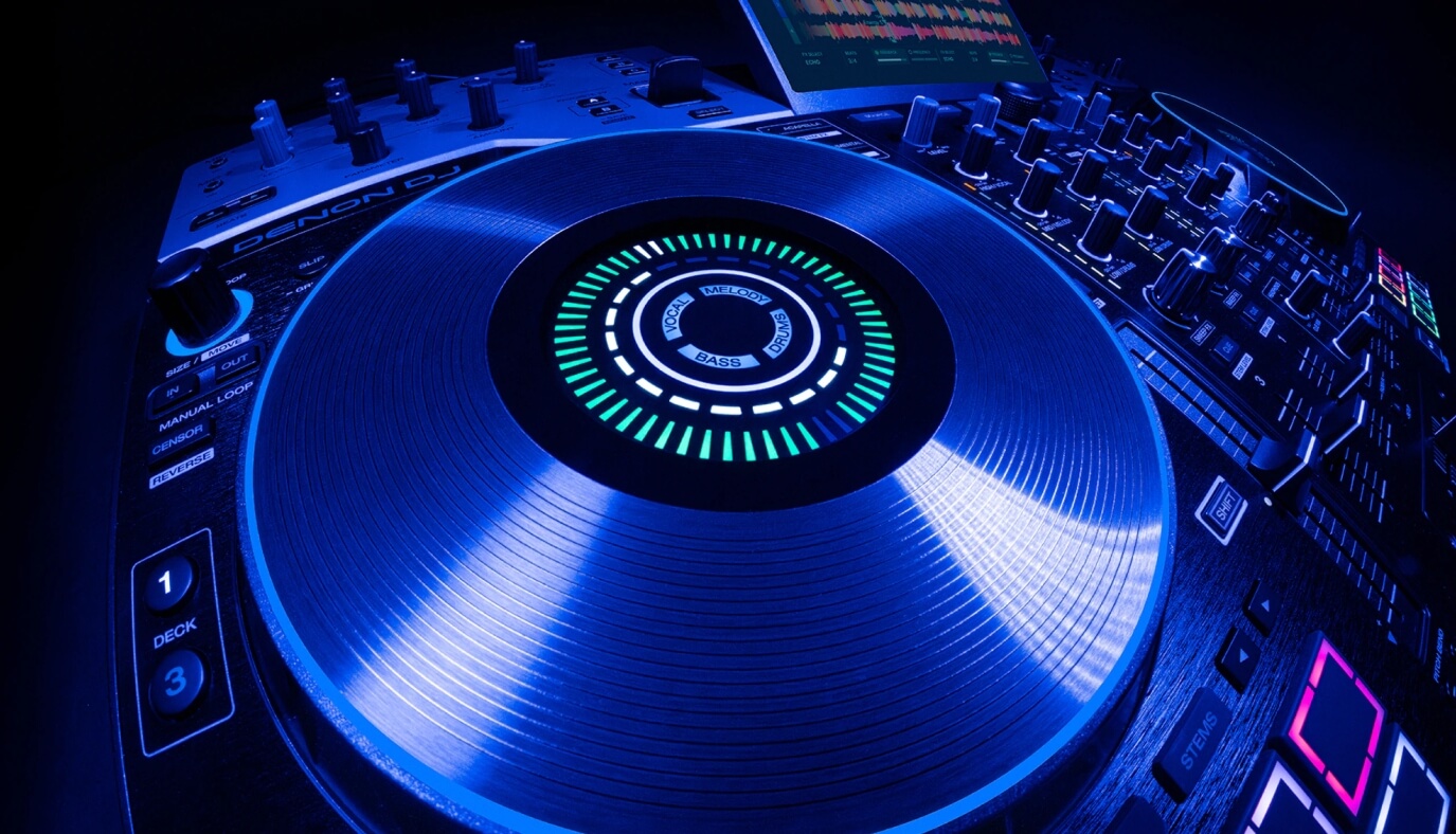acquista Denon Dj Prime 4 G2 su pianoroll.it la nuova all-in-one di riferimento per il djing